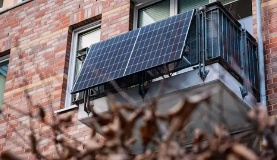 Easy Balcony Angled Solar Panel Kits – Compact Power for Urban Living