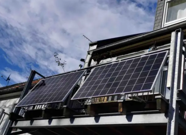 Compact Angled Solar Panel Kits for Small Balconies – Go Solar Anywhere
